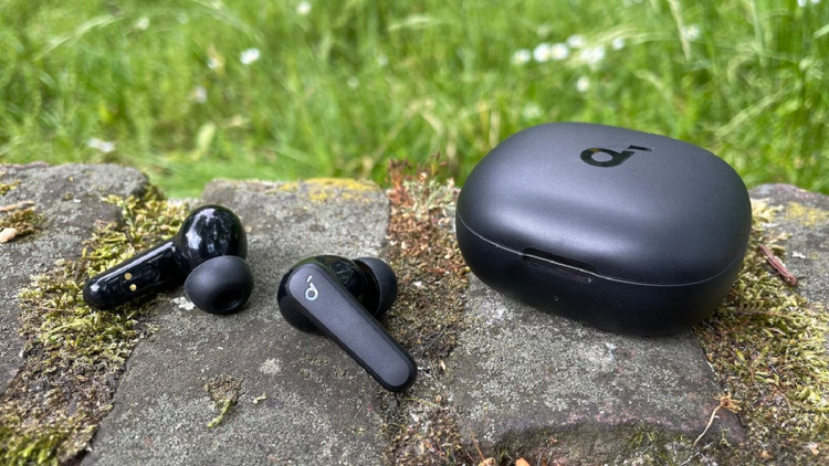 ایرپاد ورزشی انکر Soundcore R50i با مقاومت IPX5 ضدتعریق و طراحی ارگونومیک